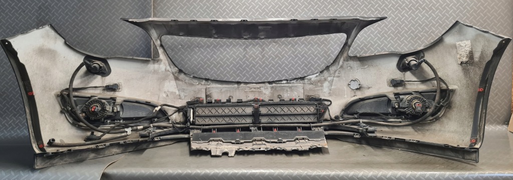 Бампер передній перед датчики паркування pdc омивачі insignia a рестайлінг  z190 в Україні