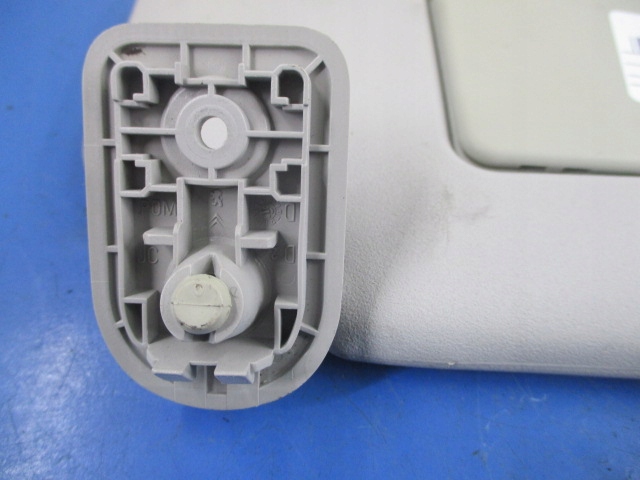 фото №5, Peugeot 207 защита солнцезащитная правая+ кронштейн