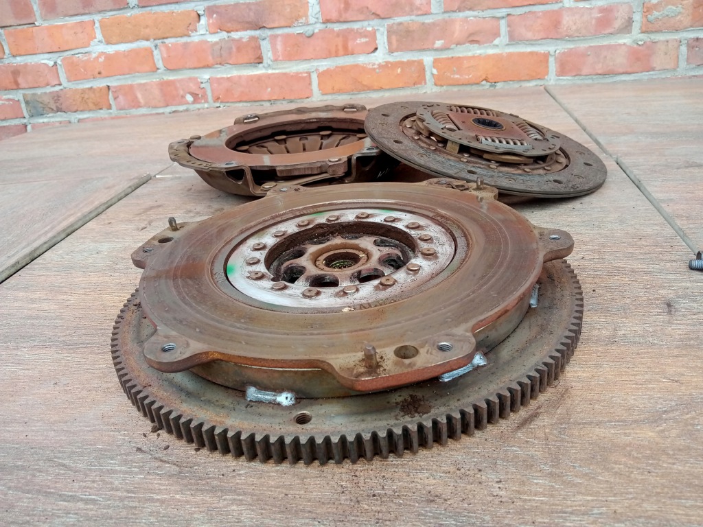 фото №13, Jeep cherokee kk 7-12 2.8 crd сцепление двухмассовый маховик прижим комплект механическая коробка передач