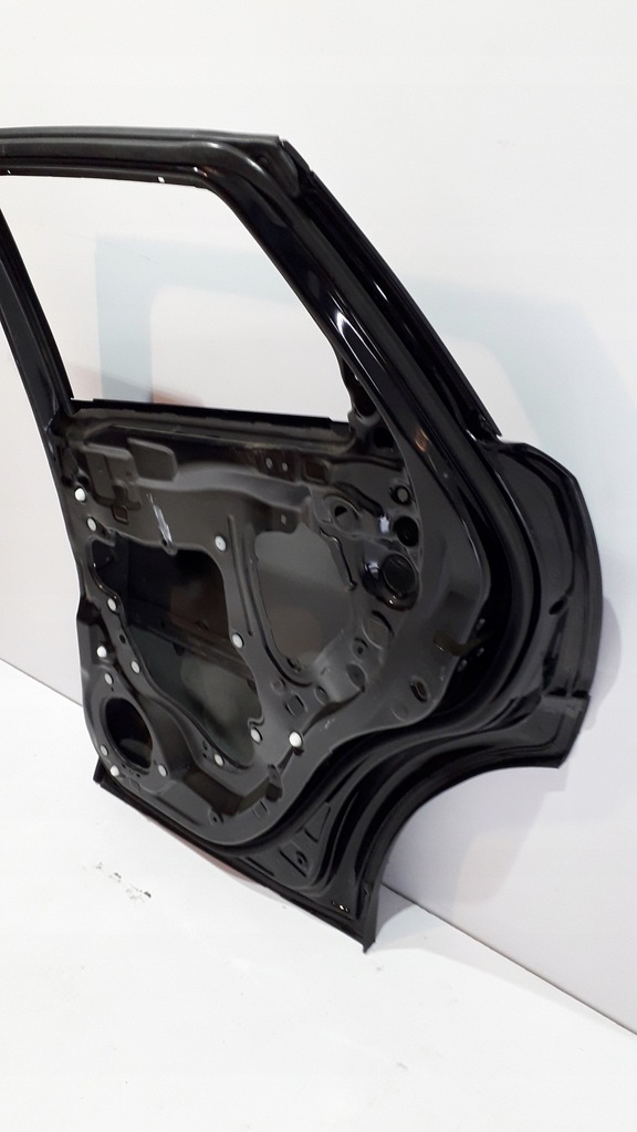 фото №15, Mazda оригинальный номер d10e72010 дверь