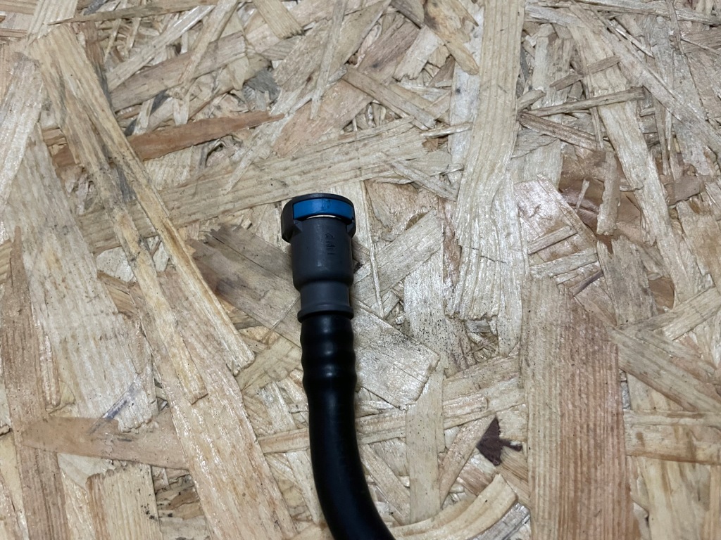 Шланг трубка топлива renault clio iii 3 рестайлинг  fl 1.5dci Цена