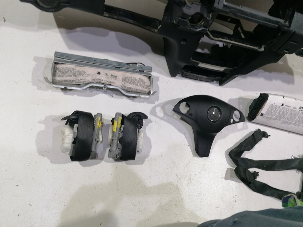 фото №6, Mercedes glk x 204 przed lift приборная панель подушка безопасности ремни