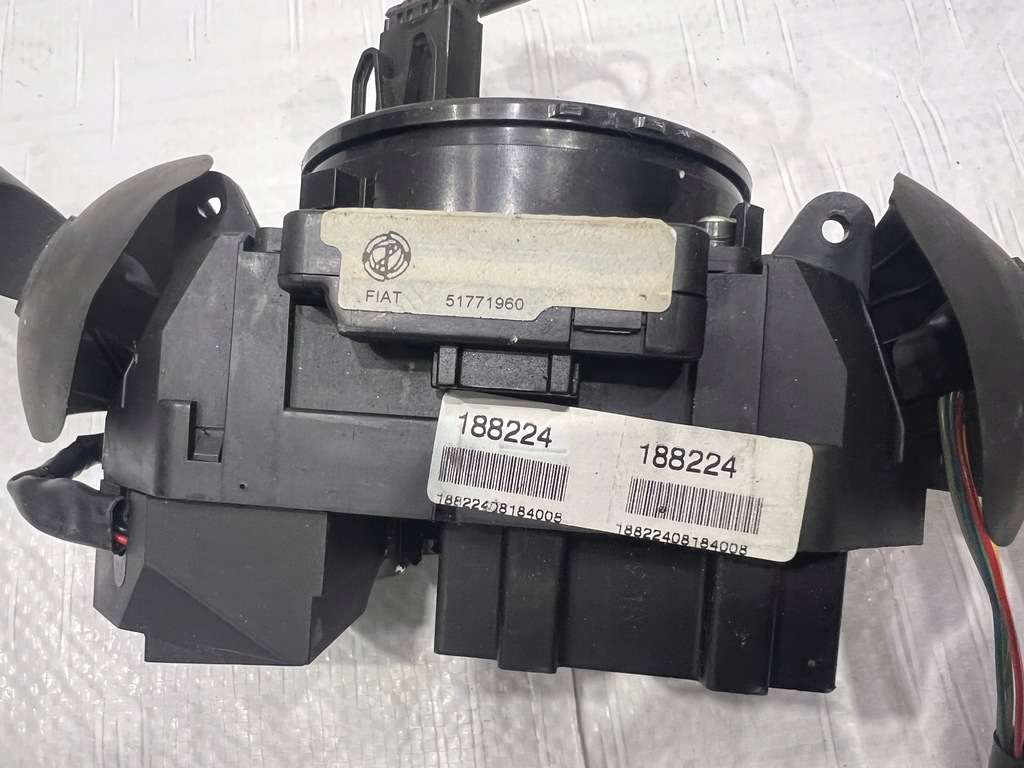 фото №5, Maserati granturismo переключатель комбинированный лента