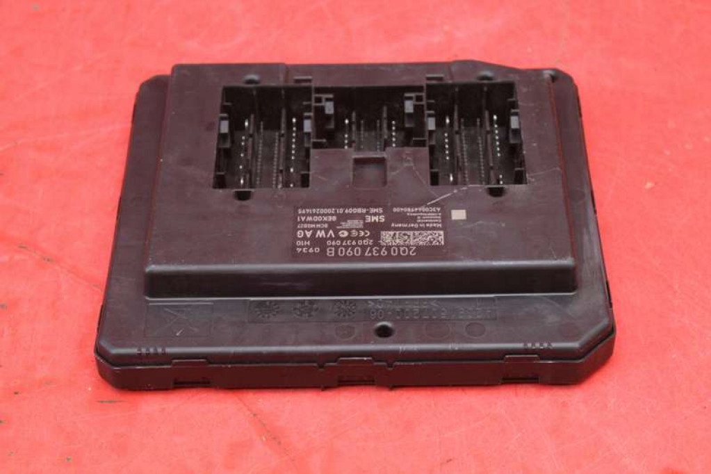 фото №5, Модуль комфорта 2q0937090b skoda kamiq 1.0 tsi 116 km 19-