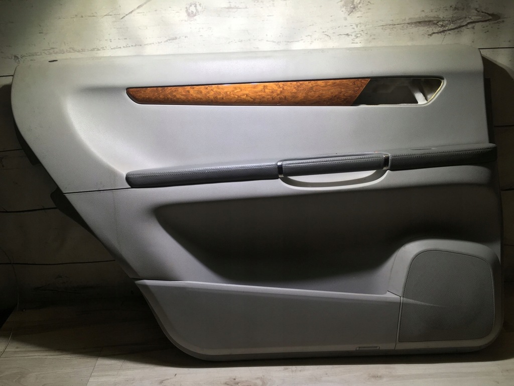 фото №1, Обшивка дверь левый задняя long mercedes w251 r-klasa