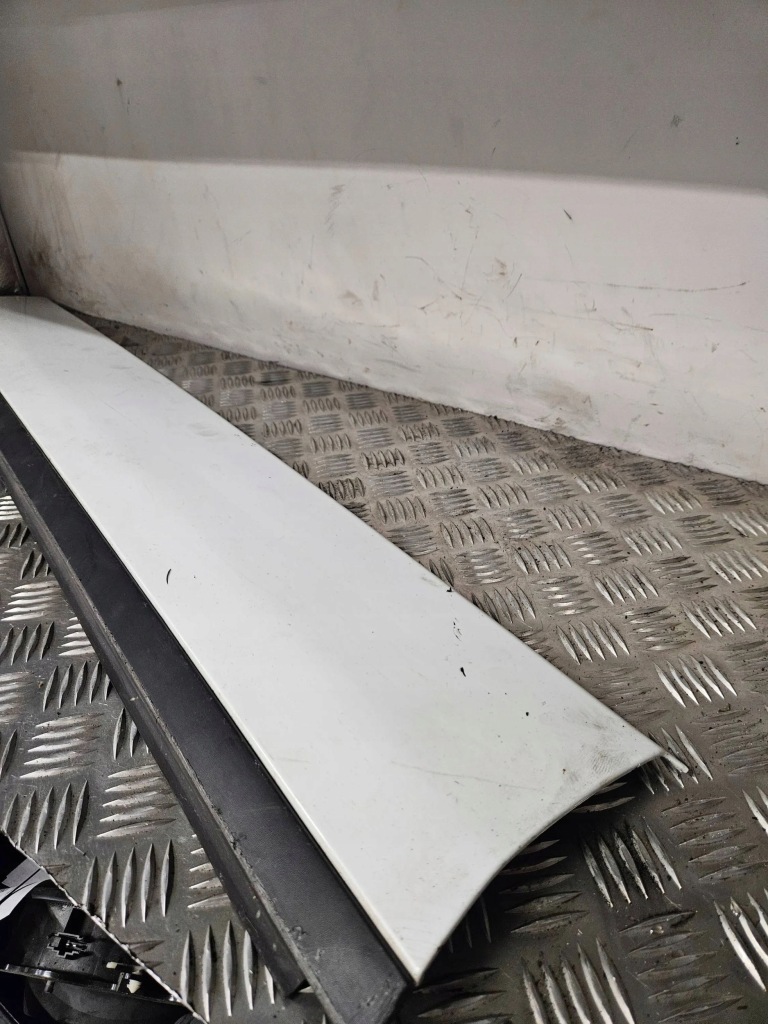 фото №3, Land rover range rover evoque l538 2012 перед сторона ліва молдинг двері