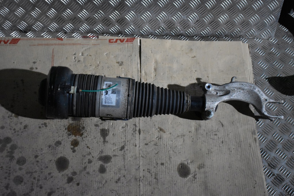 фото №1, Idealny амортизатор передний правый bentley bentayga 1