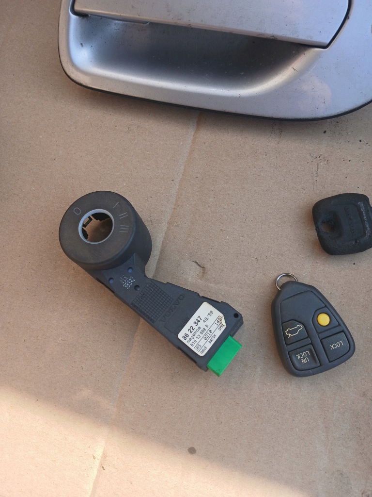 фото №8, Замок зажигания вкладка ключ комплект оригинал volvo v70 ii s60 i