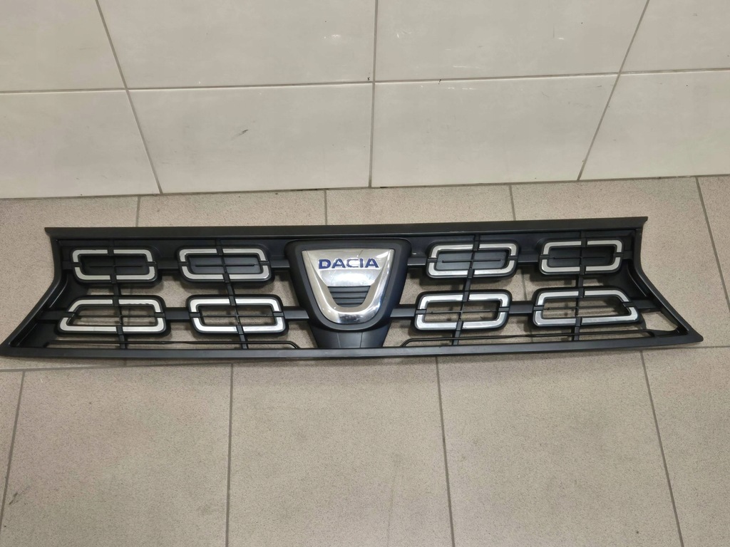 фото №1, Dacia duster ii 17-24 решітка радіатора 623103440r