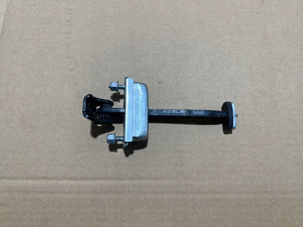 фото №1, Ford kuga mk1 ограничитель дверь правый перед