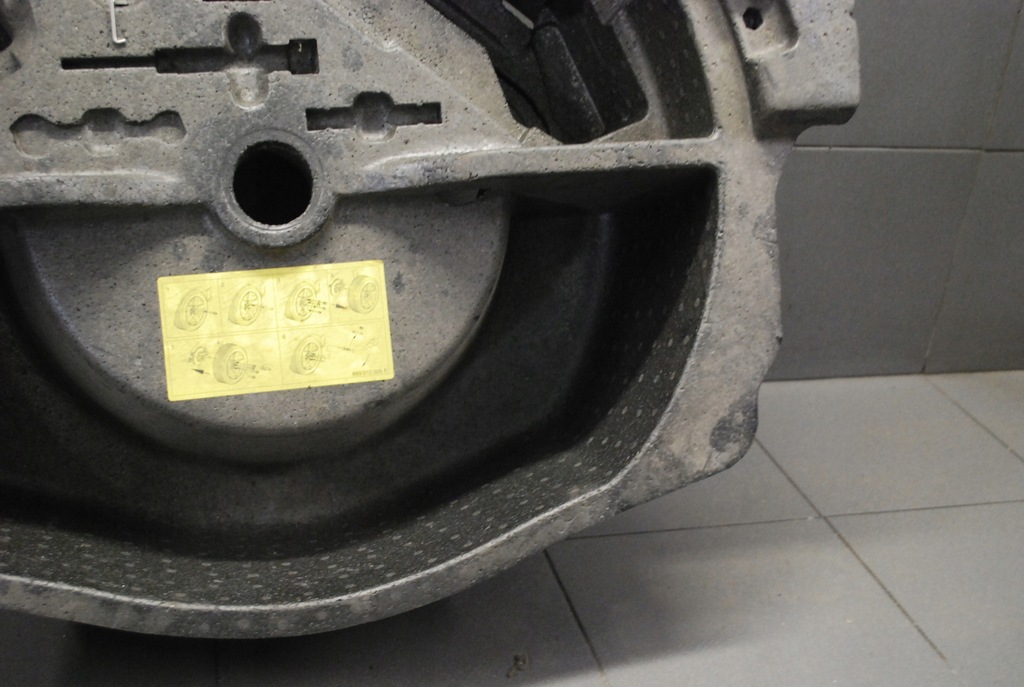 фото №5, Вкладиш колеса запасного vw phaeton 3d0863470b