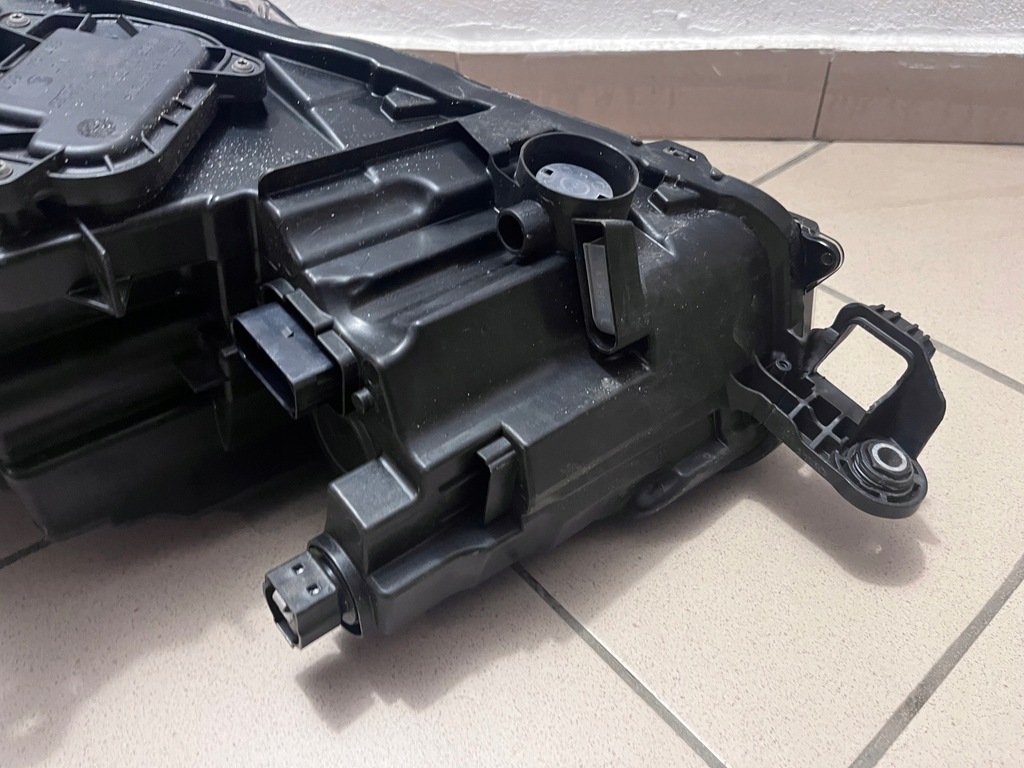 фото №10, Лампа передняя перед правая skoda scala skala full led 657 19-