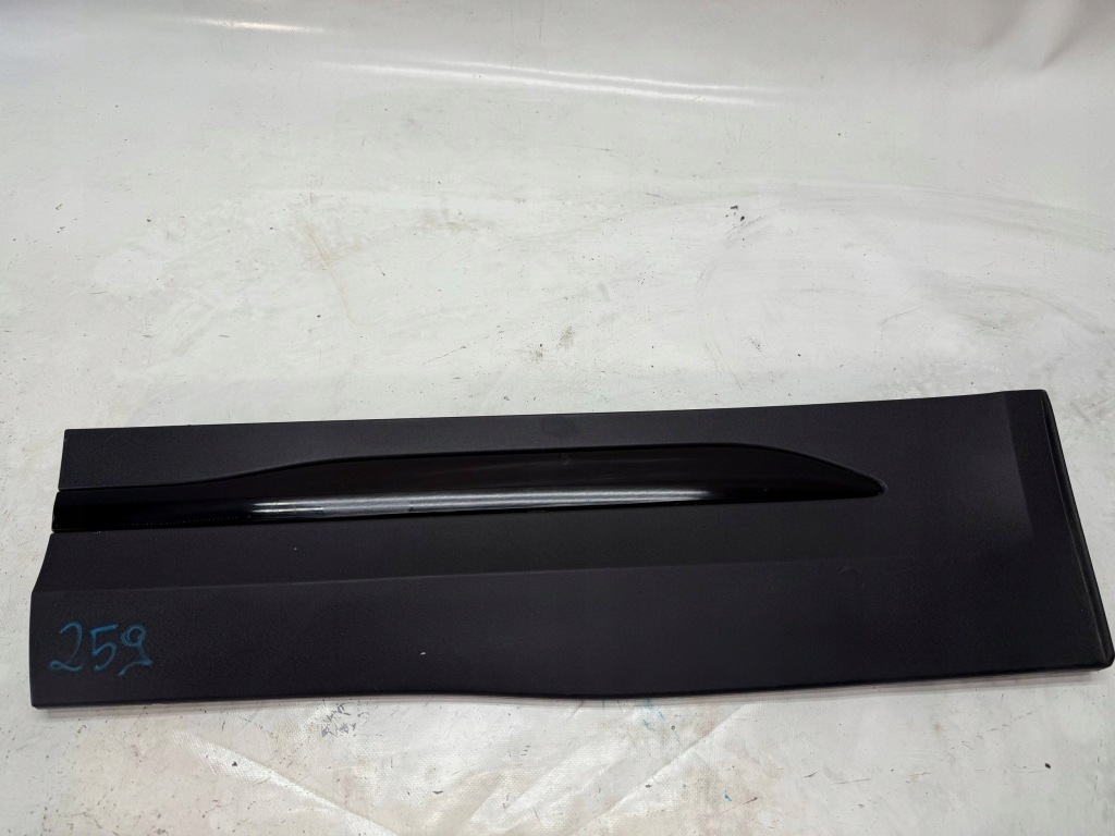 фото №1, Mercedes glb w247 молдинг ліва задня задня двері a2477378500