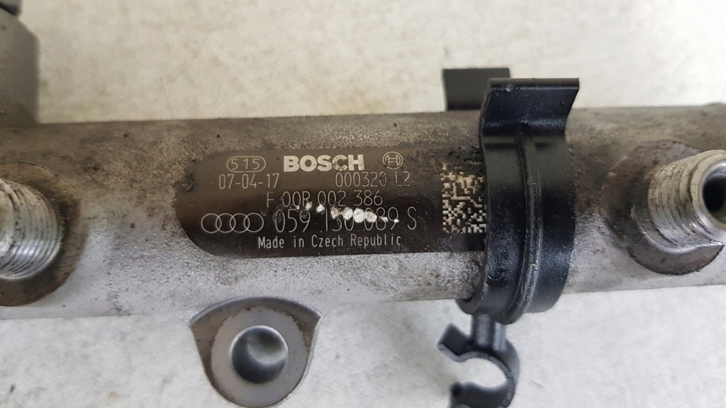 фото №2, Молдинг впрыскная vw phaeton 3.0 tdi