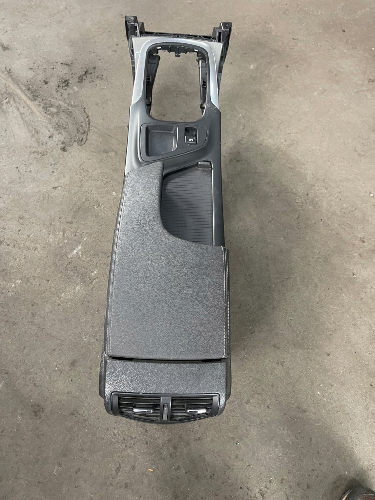 Купить Opel insignia a подлокотник