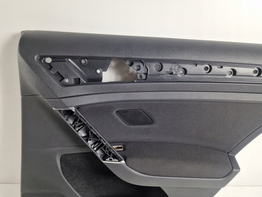 фото №4, Обшивка двері правий задня vw golf vii hb