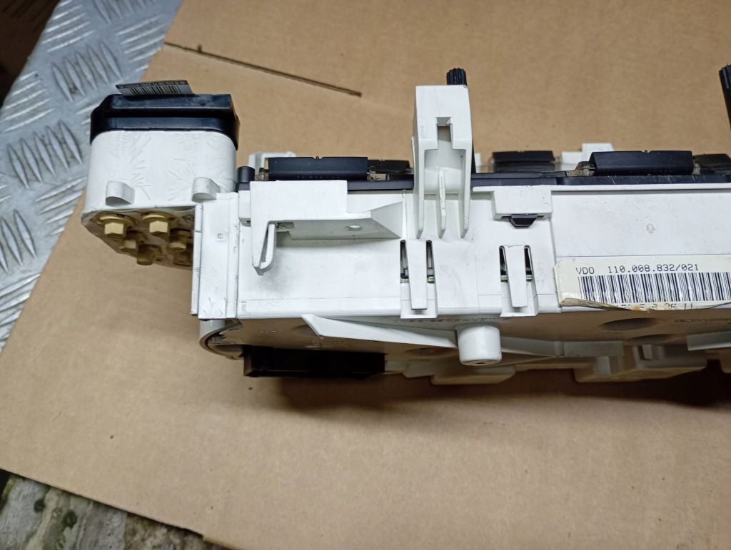 фото №10, Счетчик приборная панель mercedes slk r170 1705403411 2.0