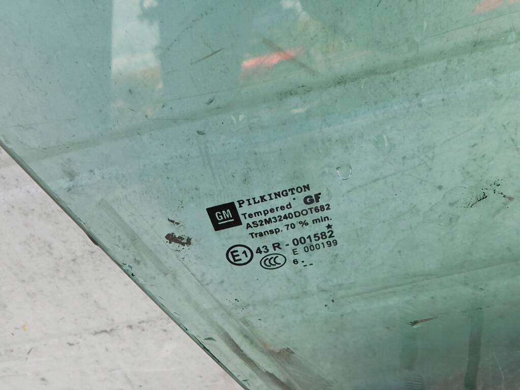 Opel zafira b 2007r стекло дверь правый перед Оригинал