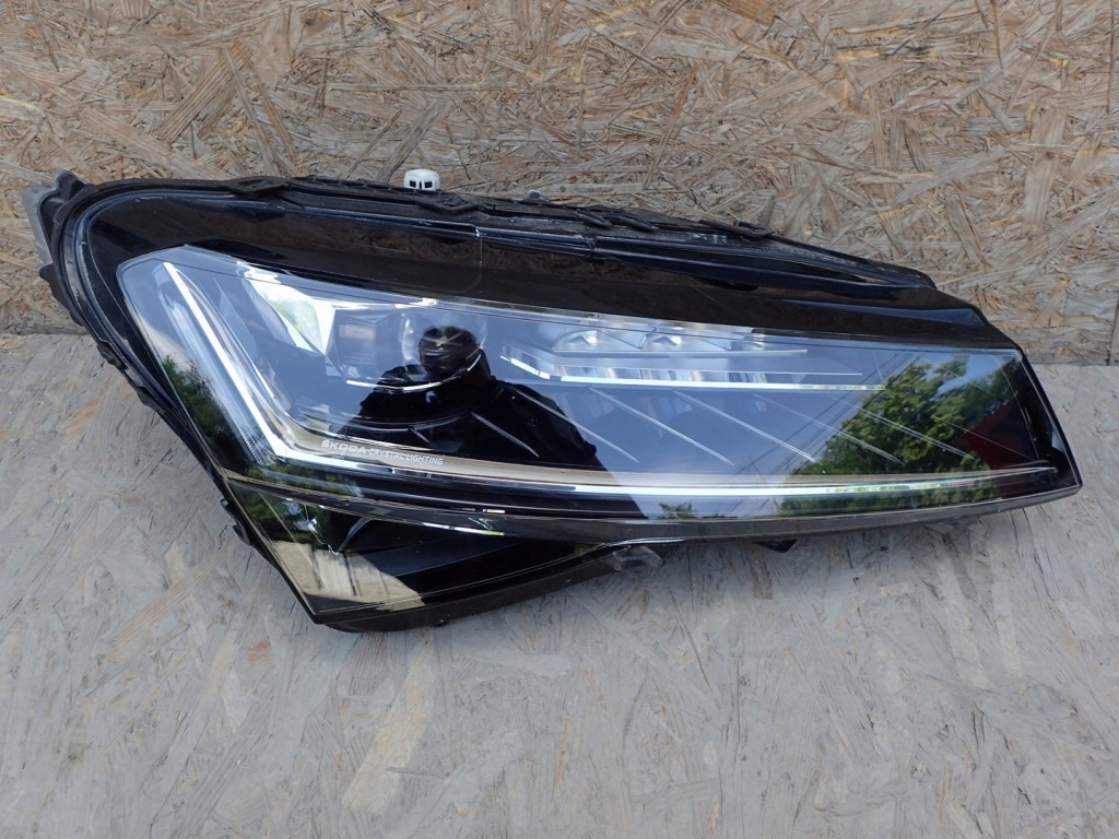 Купить Фара правый  full led skoda superb 3 3v рестайлинг  19-