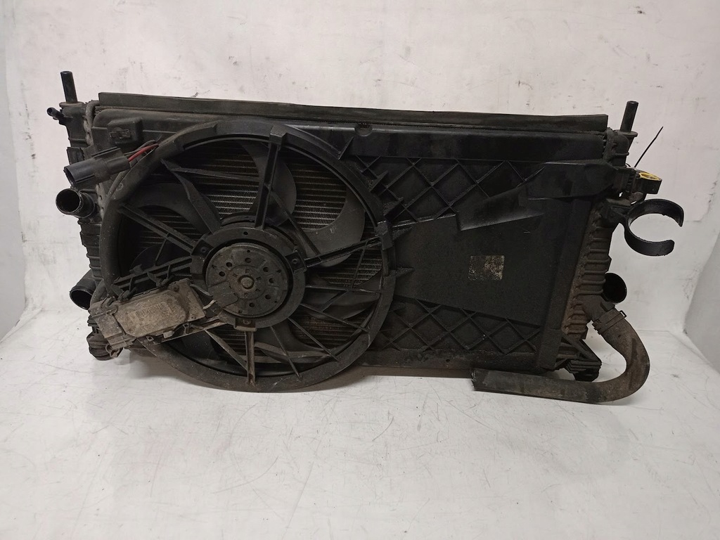 фото №12, Комплект радиатор вентиляторы 2,0 дизель volvo v50