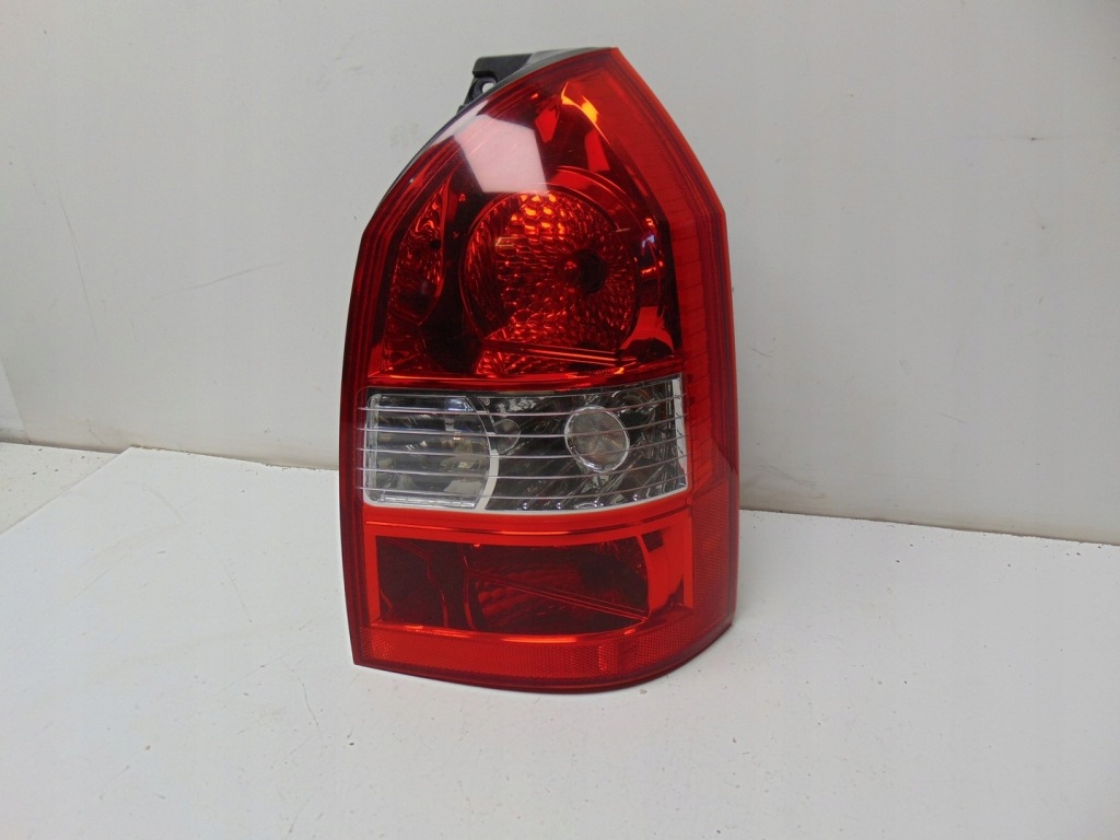 фото №1, Лампа права задня hyundai tucson i 2004- 92402-2e010 europa