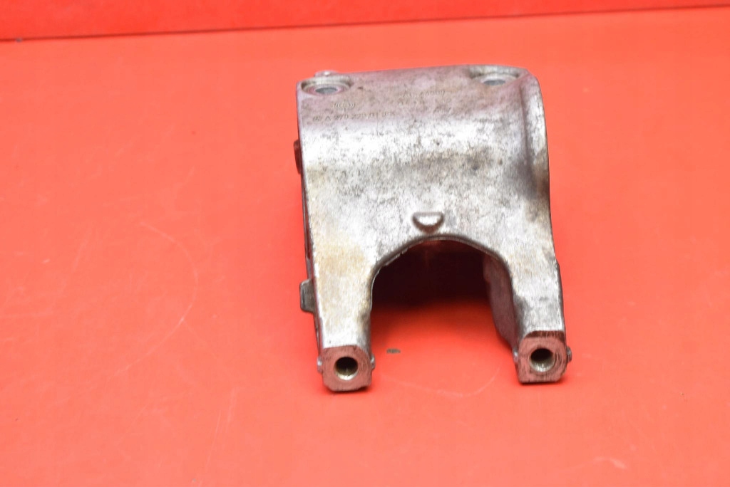 фото №6, Кронштейн кронштейн підпора піввісь a2702230138 mercedes cla c117 2.0 cgi 211 km