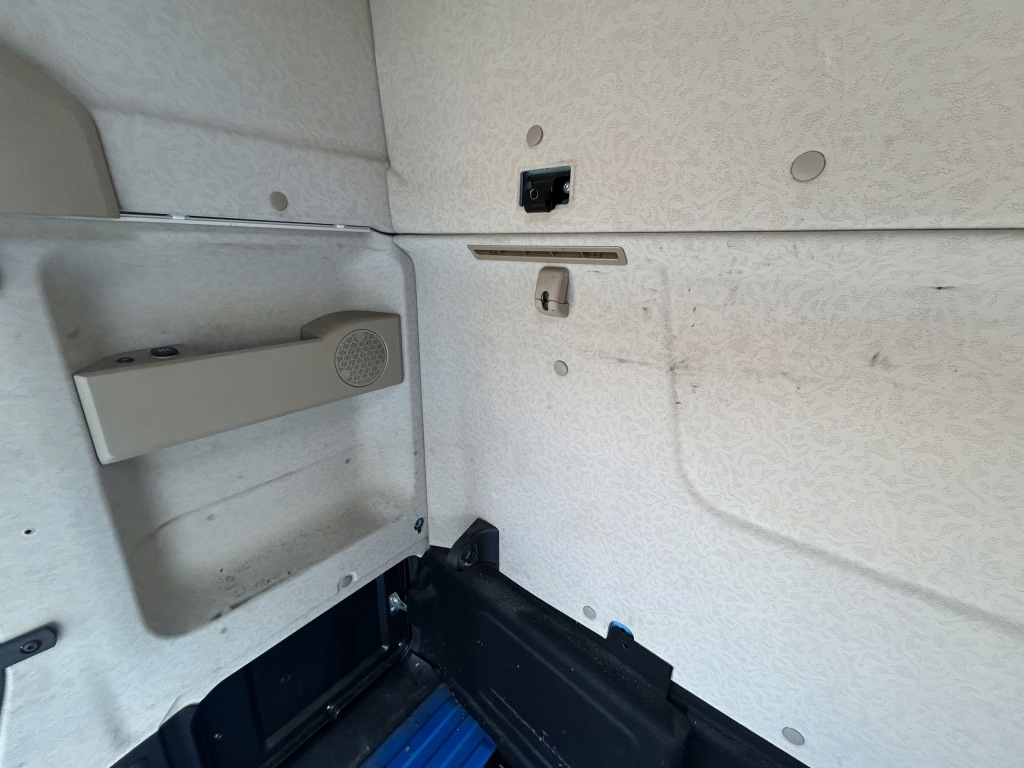 Четвертина кабіна mercedes actros mp5 l giga space 2,50m 2019 рік Зі Шроту