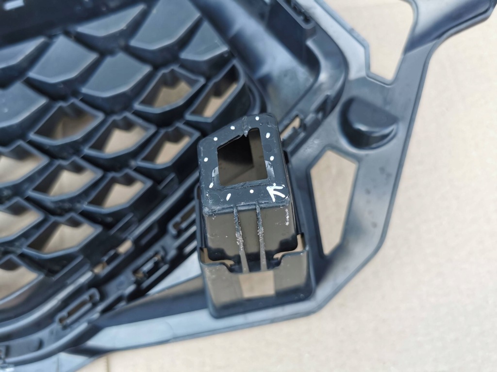 Seat ateca 575 рестайлинг  20- решётка радиатора решётка  радиатора 575853654m 575853654n Доставка