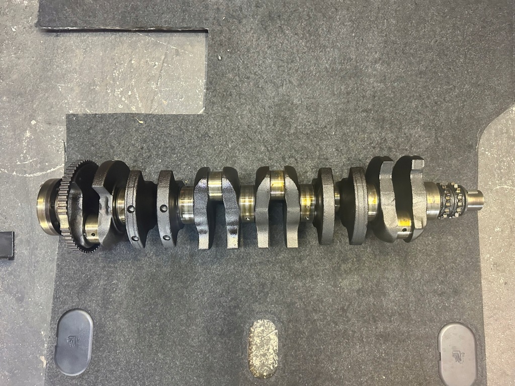 Купить Bmw оригинальный номер 1437581 wał коленчатый