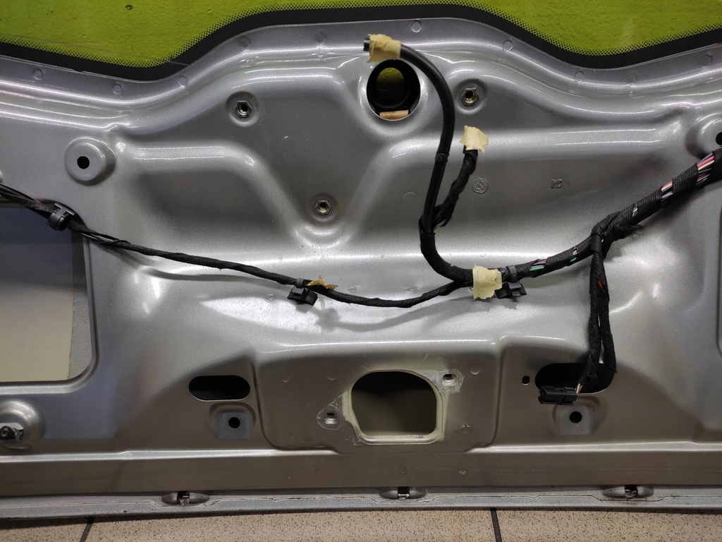 фото №8, Alfa romeo 147 задняя крышка багажника багажника лак vr65