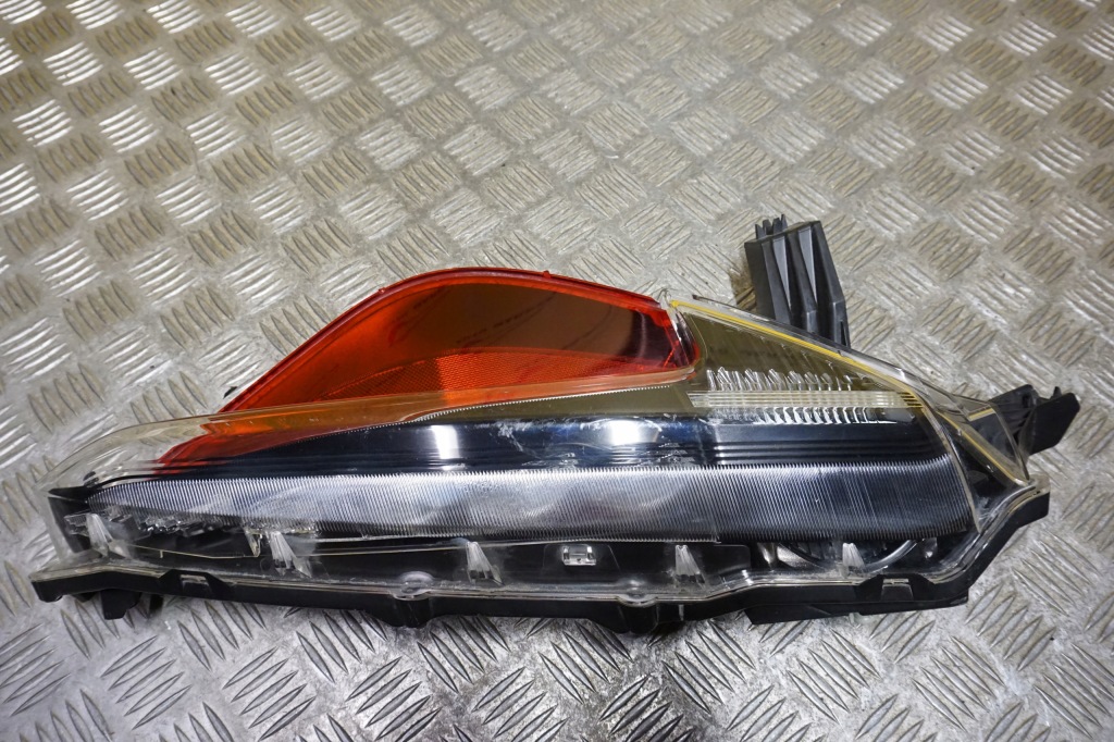 Toyota prius prime 2017 - фара задний  левая задняя led америка Доставка