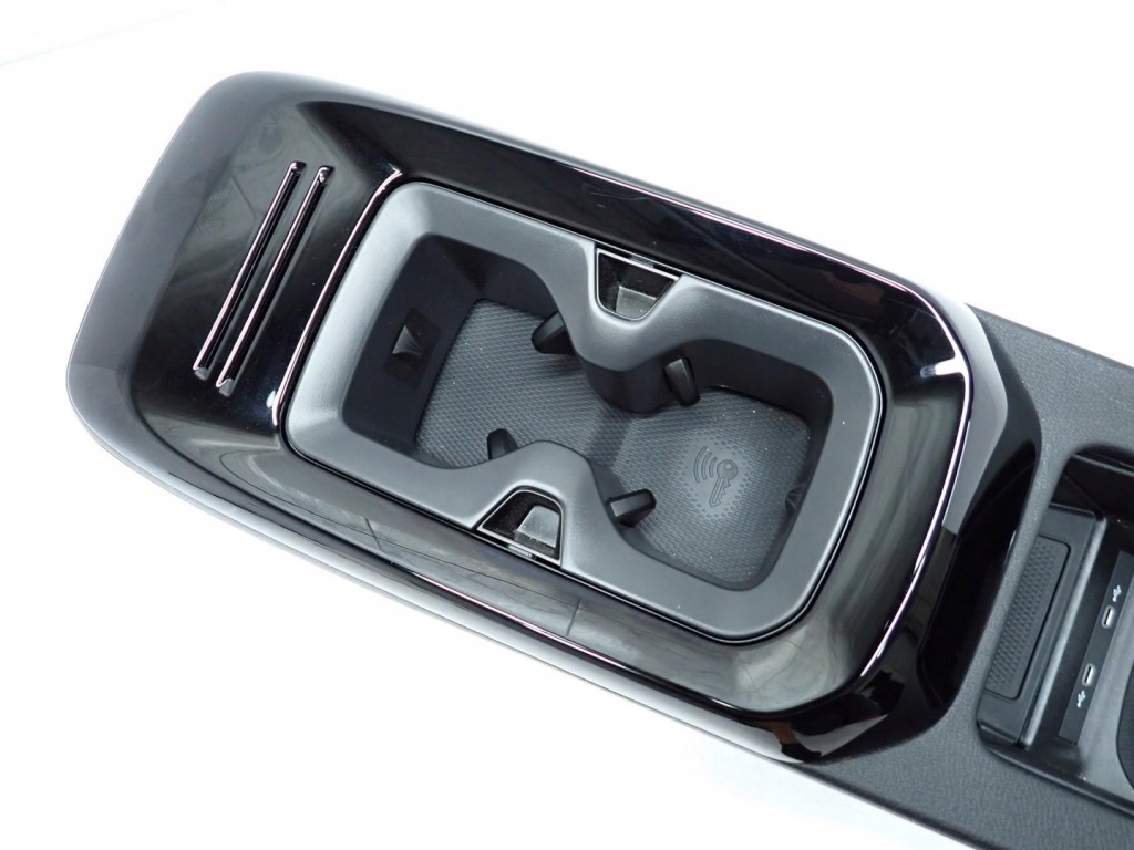 фото №8, Туннель кронштейн na кружка кружки напитки usb решётка 11a863241a vw id4 id.4 23r
