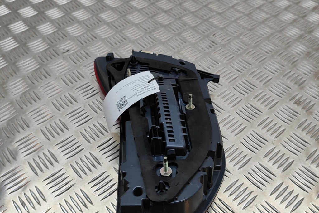 фото №7, Bmw 7 g11, g12 левая сторона задняя крышка багажника свет задние 7342969 63217342969 25