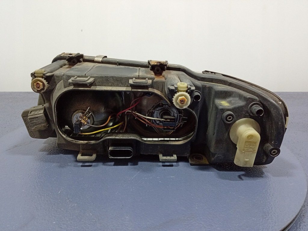 фото №6, Audi a3 8l lift фара правый лампа eu 153896-00