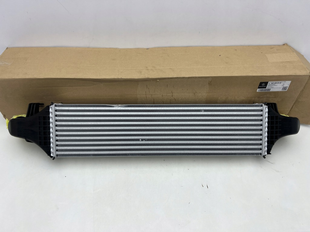 Mercedes w246 w117 w176 інтеркулер радіатор повітря оригінал n Недорого