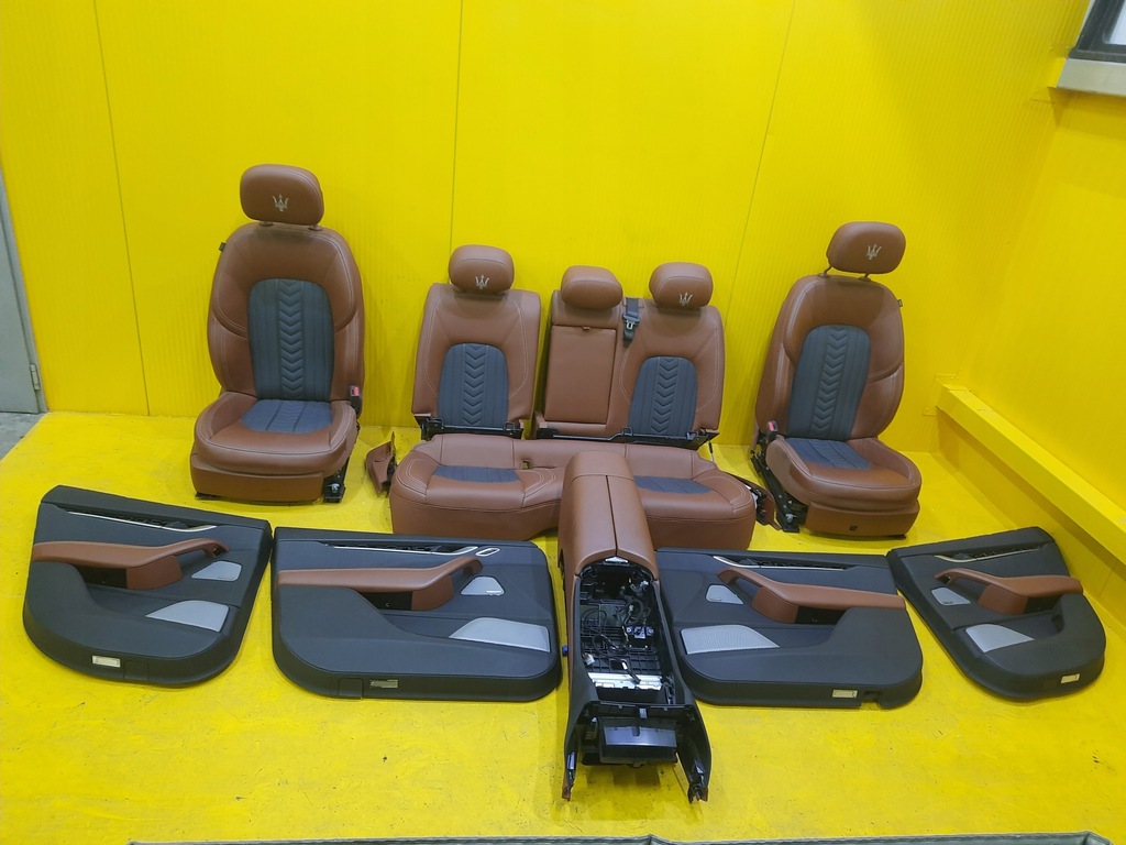 фото №1, Maserati levante сиденья заднее сиденье обшивки туннель кожа