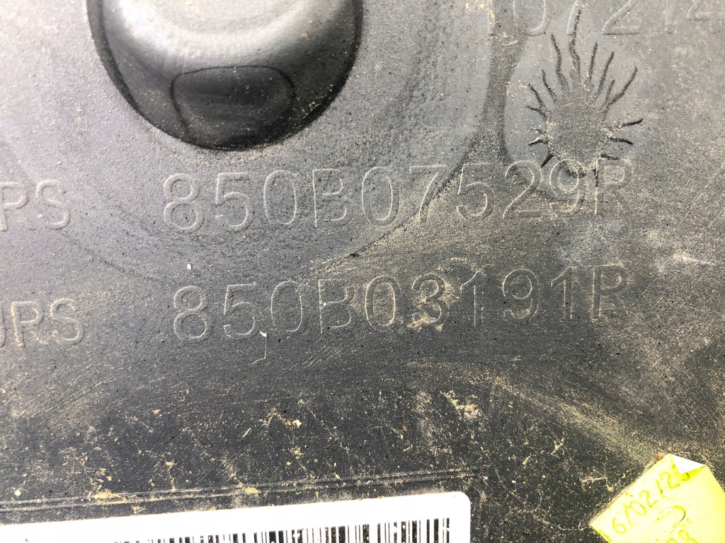 фото №5, Бампер renault megane задняя e tech