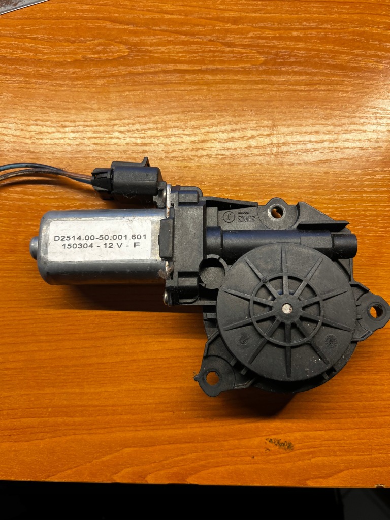 фото №1, Stilo моторчик стекло правый перед d25140050001601