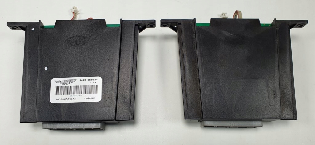 фото №2, Модуль консоли aston martin rapide fg33-18c815-aa