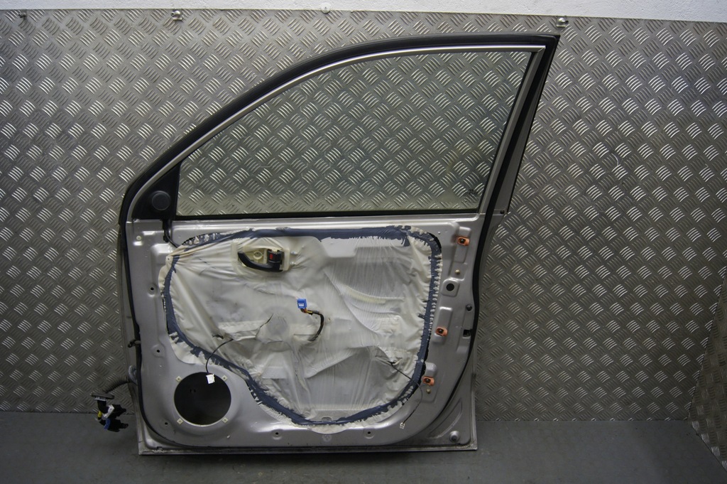 фото №11, Дверь правое передние yk tucson i 2.0 бензин
