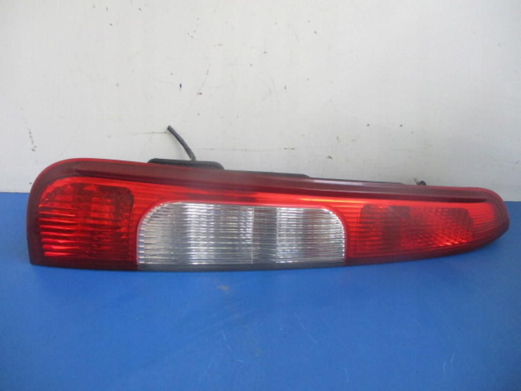 Купити Ford c-max cmax mk1 лампа задній ліва hella