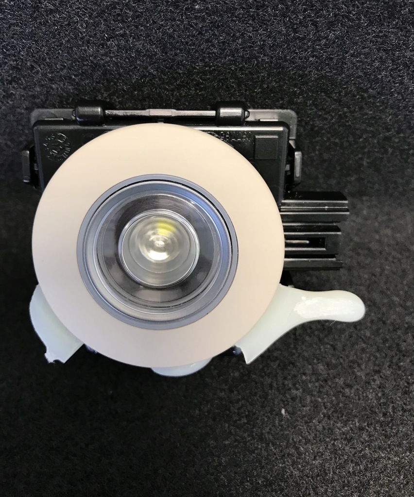 фото №1, Vw touareg iii 3 лампа потолочный led 4m0947291