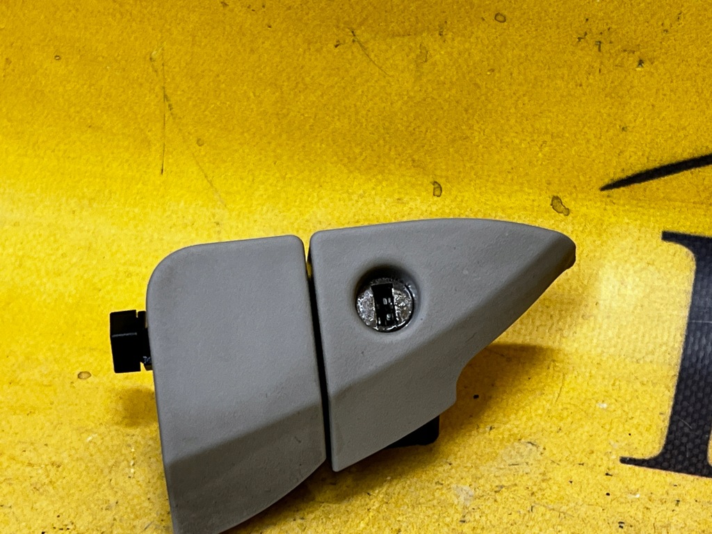 фото №1, Кнопка замок відкривання бардачка lexus rx 450h iii 3 al10