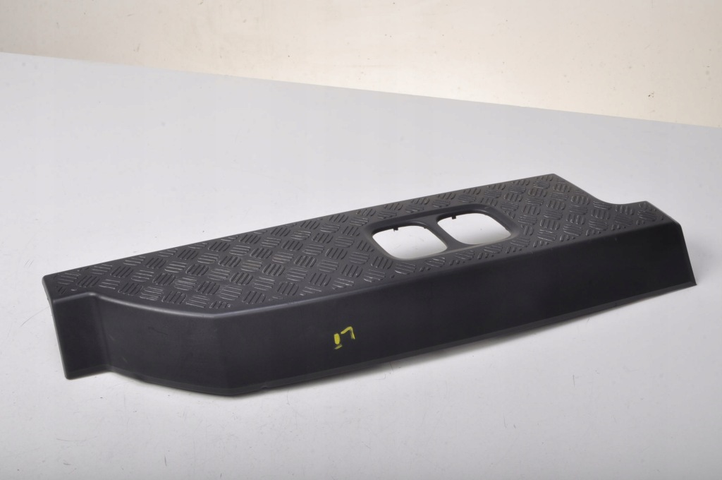 фото №1, Defender l663 корпус лампы левый задняя 21r