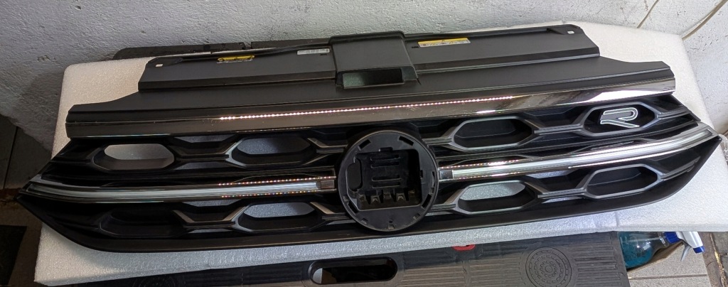 фото №1, Решітка радіатора перед решітка радіатора передній vw t-roc t roc r line 2ga853651 2ga853653h