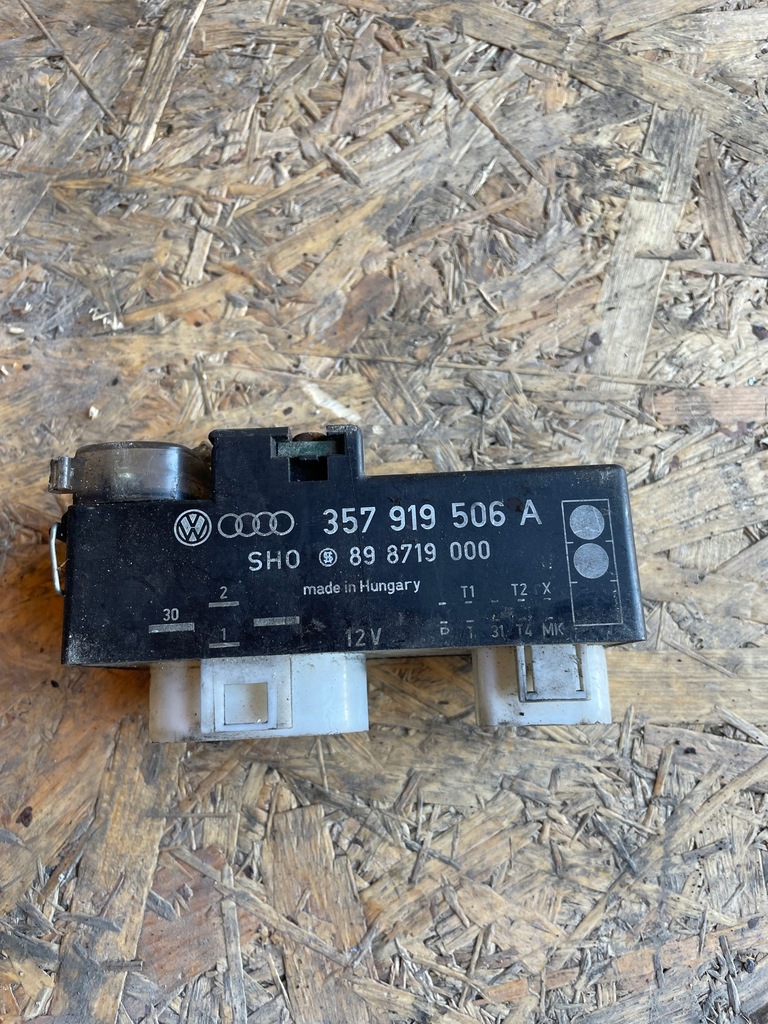 фото №1, Блок управления вентиляторов vw golf iv 357919506a