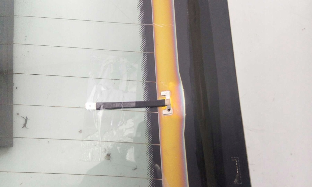 фото №2, Скло задня задня skoda rapid 2012- зелений оригінальна з підігрівом світла