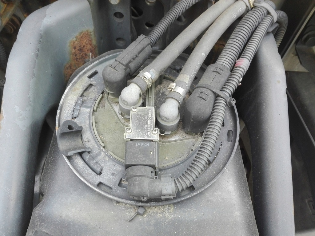 фото №1, Поплавок маслоприёмник adblue mercedes actros mp4 a9605420217
