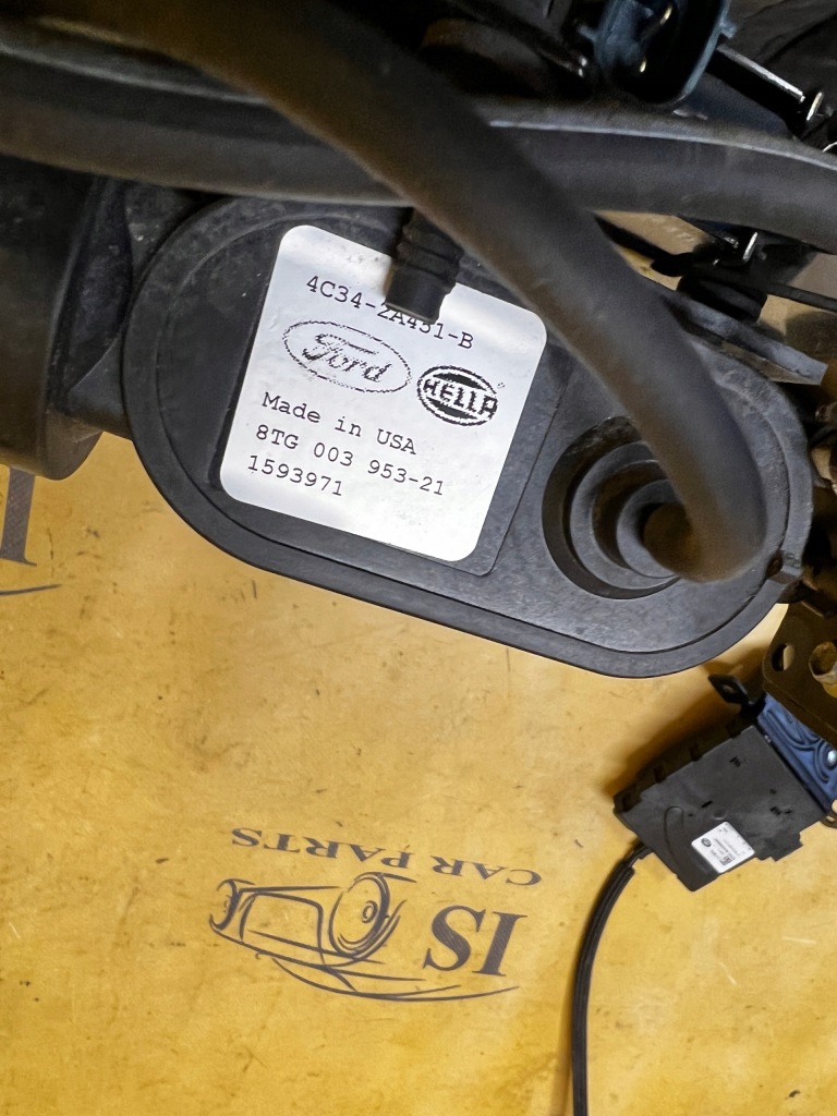 Насос вакуумa вакуум электрическая jaguar f-type x152 с Разборки