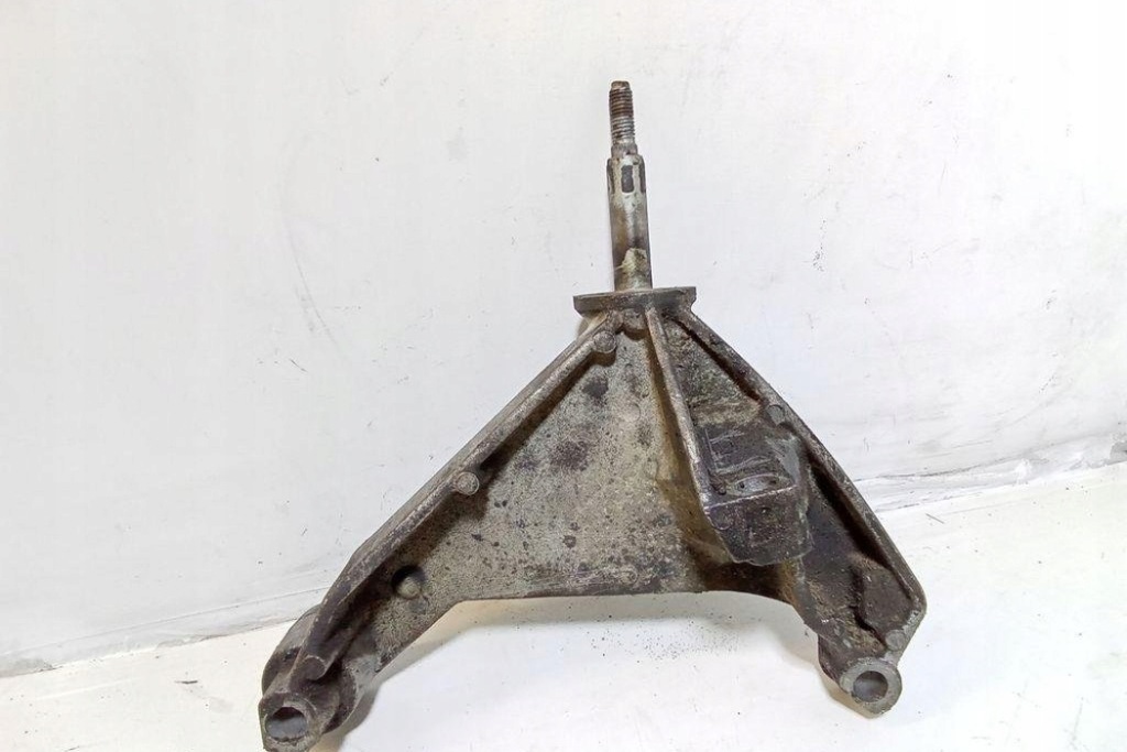 фото №4, Задняя кронштейн двигателя renault grand scénic iv r9_ 8200013682c 1.87l дизель